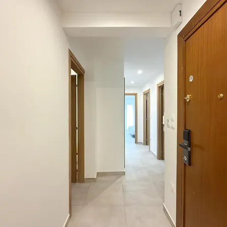 Luxury Downtown D5 דירה *