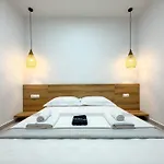Luxury Downtown D5