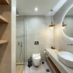 Luxury Downtown D5 *