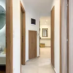 Apartmán Luxury Downtown D5 *