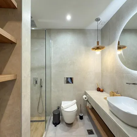 Luxury Downtown D5 *