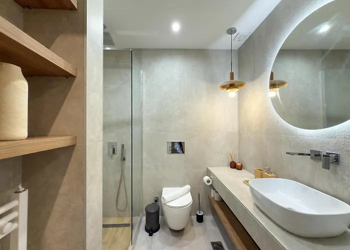 Luxury Downtown D5 *