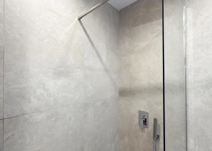 Luxury Downtown D5 *